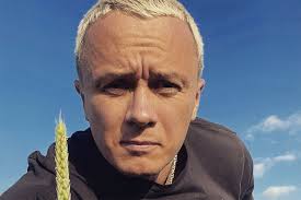 Печальный Соболев. Российский комик снял пародию на ролик красноярских  полицейских