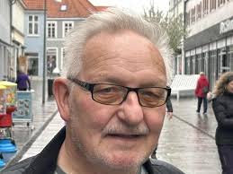 John må ikke fange de ål, han betaler og sætter ud: Men det må skarven