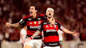 Flamengo desafia o Vitória no Barradão para selar vaga nas oitavas