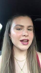 Alissa Sams's Instagram, Twitter & Facebook