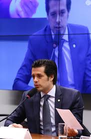 Veja quem é o candidato guilherme mussi (1100), 38 anos, deputado, ao cargo de deputado federal em são paulo pelo pp nas eleições 2018 Marina Ruy Barbosa Esta Namorando O Deputado Federal Guilherme Mussi Purepeople