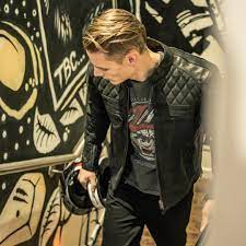 4 499 Lượt Thich 15 Binh Luận Triumph Motorcycles Officialtriumph Tren Instagram The Triumph Custom Quilted Jacket In Soft Matte Black Leather With Embo