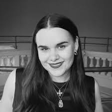 Lily Hyde's Instagram, Twitter & Facebook