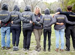 Image result for tbn:ANd9GcT9GTDvoeZslbTfRgc9SbtLfmHl15TvbB2vJ134_7_XnofUBeY3skxFMC8:https://www.doglife.sitew.com/fs/Root/5vdf8-5615663_chien_malade_sur_le_c_t_et_sur_fond_blanc.jpg