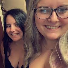 Heather Nale's Instagram, Twitter & Facebook