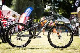 Bike Check Brett Rheeder S Custom Painted Trek Ticket S Crankworx Rotorua 2018 Pinkbike Custom Paint Custom Bicycle Bike