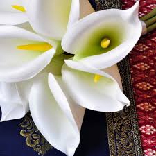 Artificial flowers and plants in india can be bought from many shops both small and big, but there is a knack for selecting and maintaining them. Flowers Lys Calla Bouquet De Fleur Artificial Flowers White
