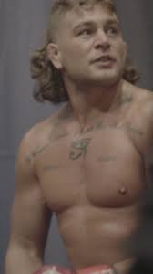 🗣 "Might’ve chipped my tooth