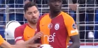 Sinan gümüş dahil, futbolculara garanti paralar ne kadar ödendi? Sinan Gumus Ve Diagne Arasinda Penalti Kavgasi Fotomac