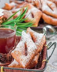 Cake Aux Pommes A L Ancienne Amour De Cuisine Recette En 2020 Bugnes Bugnes Lyonnaises Alimentation
