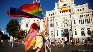 Soy nueva y pues aun no tengo muchas personas siguiendome. Marcha Del Orgullo Gay En Madrid Europa Al Dia Dw 07 07 2019