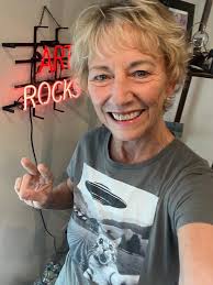 My name is Hibiscus Moon and I'm a Crystal-holic.