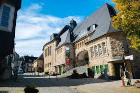 Der sender langenberg neben der pittoresken altstadt und der hohen dichte an buchhandlungen ist langenberg besonders für den allgegenwärtigen sender bekannt. 16hhx7qby Hglm