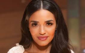 Sensibilidade”, o primeiro amor em destaque na belíssima voz de Stella  Laura