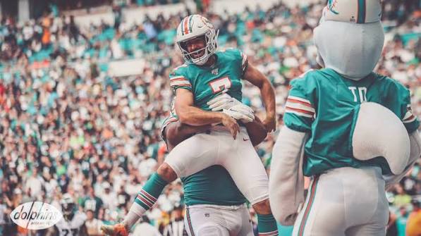 You love to see it... Haack to @jasonsanderss for the TOUCHDOWN