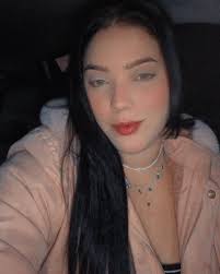 Larissa Klein (@larissa_kllein) • Instagram photos and videos