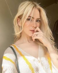 Alyson Gorske - Free pics, galleries & more at Babepedia