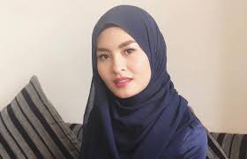 © 2016 fmc music sdn bhd. Wany Hasrita Selesa Keluar Zon Selesa
