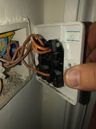 Electrical wiring for recessed light wiring diagram database seagull led under cabi lighting wiring diagram wiring diagram leviton light switch wiring wiring help for leviton 5634 double switch. Wiring 2 Gang Light Switch What Is This Wire Overclockers Uk Forums