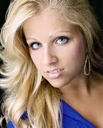 Kayla Hoelscher's Instagram, Twitter & Facebook