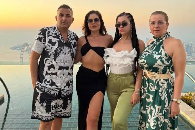 Győzike megmutatta Gáspár Bea Bentley-jét |