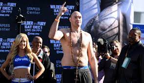 If you give god the glory, he will give you the victory. Wiegen Tyson Fury Deutlich Schwerer Als Wbc Champion Deontay Wilder