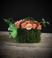 Come visit our home store in franklin, tn to find everyday low prices on everything you need to refresh your place. Granny White Moss Purse In Franklin Tn Garden Delights Fine Florist