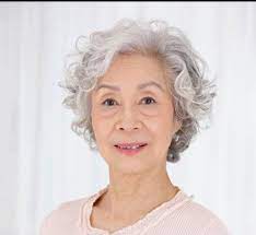 Pin By Diana Mcbeth On Grey Hairstyles For Women Loose Curls Hairstyles Older Women Hairstyles Hair Styles