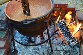 Sep 25, 2017 · add the sliced apples and sugar into the copper kettle. Susan S Apple Butter Andrew Zimmern