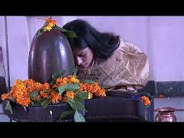 When you relax, commit fully to that relaxation, whatever relaxation means to you — it may be a good night's sleep, a few minutes of meditation or a chat with a friend. Lingam Youtube