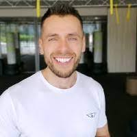 Daniel Vasile's Instagram, Twitter & Facebook