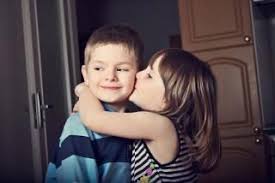 Cute Kiss Love Hd Wallpaper For Laptop Wide Wallpapers Images Pictute Photos Cute Baby Couple Romantic Hugs And Kisses Baby Hug