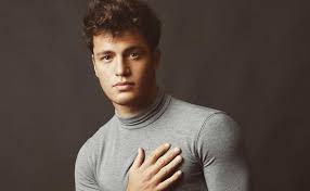 João mota foi o entrevistado de hoje do programa 'alta definição', na sic. Joao Mota Regressa A Sic