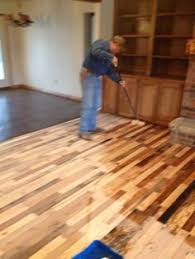 A Wood Floor Made Out Of Pallets Here Is A How To With Pictures Wood Pallet Flooring Pallet Floors Pallet Diy