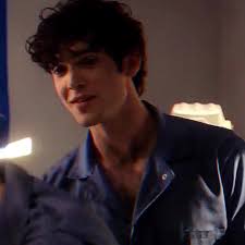 Ethan Peck Pll