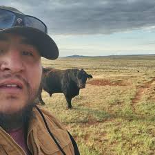 Experts say that hot dogs taste better when they're only a dollar! 🌭 Lucky  for you