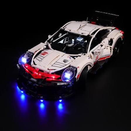 Porsche 911 RSR LEGO Technic thiết kế chân thực