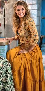 Watch mamma mia costumes film video review. Steal Her Style Outfits Inspired By Mamma Mia 2