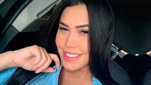 Ana del Castillo muestra fotos de cuando no tenía cirugías plásticas |  KienyKe