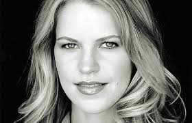 The Cast — O R A C A B E S S A (new title Constraint)