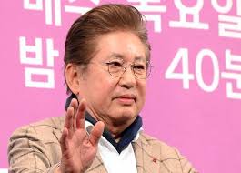 He has actor ha jung woo (legal name kim sung hoon ) and cha hyun woo (legal name kim young hoon. Allg7hxmo5yt7m