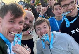 Druhé místo na @nnultrabalaton bereme😃🇨🇿✓ a těšíme se na objevování  dalších závodů 🤩. #balaton #ultrabalaton #hungary #relay #stafeta  #kalokagathiaaliance #kalokagathia #finish #cíl #czechteam