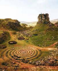 Magical Scotland - Fairy Glen on the Isle of Skye is probably one of the  most picturesque places you will see! Have you been to Fairy Glen?✨ By  @alerdoci/ig | Facebook