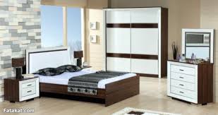 غرف نوم قشرة بلوط