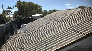 Banyak orang yang memiliki asbes sebagai atap lantaran harga asbes cenderung lebih murah dibanding dengan atap jenis lainnya. Harga Asbes Terlengkap Untuk Konstruksi Rumah Mulai Rp28 Ribuan