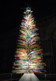 I do no think that i could ever have a book used as a christmas tree, but some of the trees are just plain. 20 The 20 Most Beautiful Christmas Trees In The World Ideas Beautiful Christmas Trees Beautiful Christmas Christmas