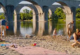 It is named after the ardèche river and had a population of 320,379 as of 2013. Beleef De Ardeche Tips In De Omgeving Van Rcn La Bastide En Ardeche