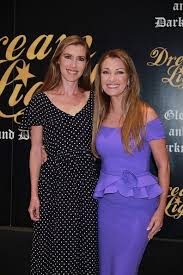 Jane seymour is making her breakup from james keach official. Jane Seymour Is A Proud Mother Of 4 Meet Her Grown Children