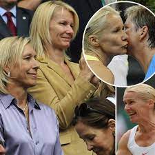 From 2010 to 2017, she lived in the village of omice in czech republic, with her partner, former wimbledon champion jana novotna. Jana Novotna Partner