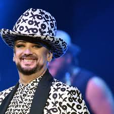 Schau dir unsere auswahl an 80s boy george an, um die tollsten einzigartigen oder spezialgefertigten, handgemachten stücke aus unseren shops zu finden. Boy George Als Mann Musik